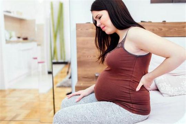 孕婦能穿平跟鞋嗎 孕婦能穿平跟鞋嗎