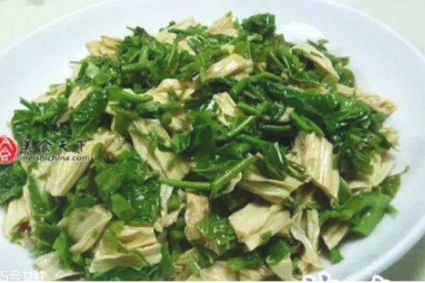 香椿不能和什么一起吃 香椿的家常做法 香椿不能和什么一起吃 香椿的家常做法