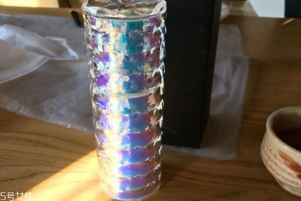 精華越貴越好嗎 精華是不是用得越多越好 精華越貴越好嗎 精華是不是用得越多越好