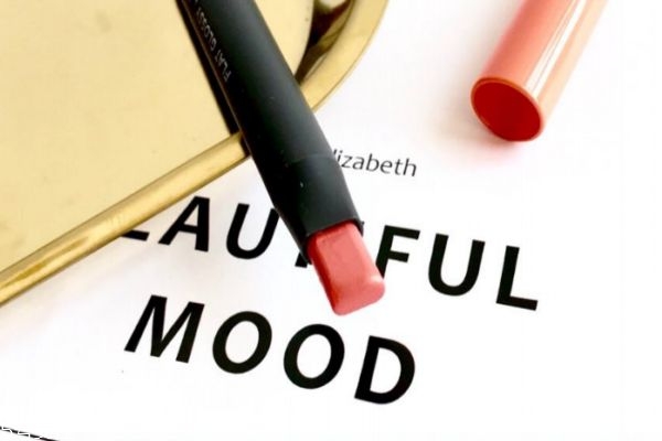 菲詩(shī)小鋪唇膏筆多少錢(qián) the face shop水漾迷霧唇膏筆 菲詩(shī)小鋪唇膏筆多少錢(qián) the face shop水漾迷霧唇膏筆