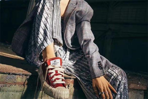 excelsior餅干鞋和匡威哪個好 帆布鞋品牌對比 excelsior餅干鞋和匡威哪個好 帆布鞋品牌對比