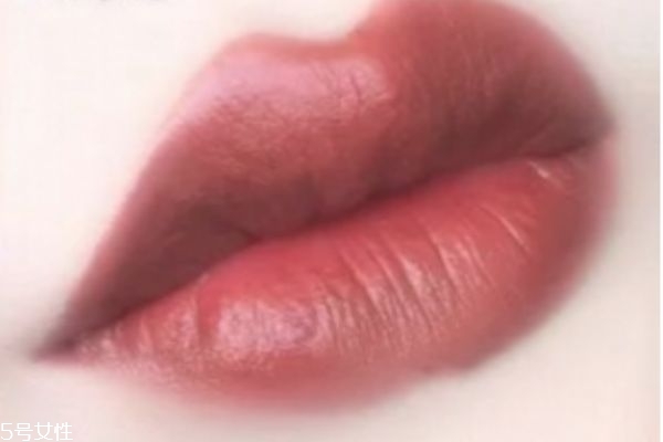 皮膚比較黃涂什么口紅 皮膚暗黃推薦幾款口紅 皮膚比較黃涂什么口紅 皮膚暗黃推薦幾款口紅