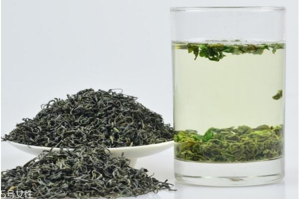 嶗山綠茶的真假鑒別 教您如何識別劣質(zhì)的嶗山綠茶 嶗山綠茶的真假鑒別 教您如何識別劣質(zhì)的嶗山綠茶