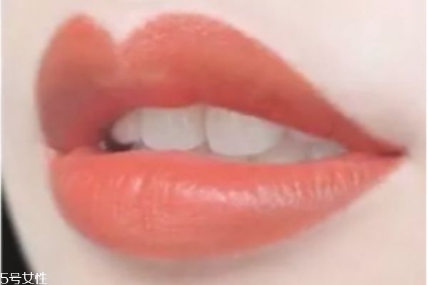 皮膚比較黃涂什么口紅 皮膚暗黃推薦幾款口紅 皮膚比較黃涂什么口紅 皮膚暗黃推薦幾款口紅