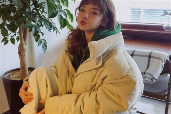 杏色配什么顏色好看 杏色衣服搭配技巧 杏色配什么顏色好看 杏色衣服搭配技巧