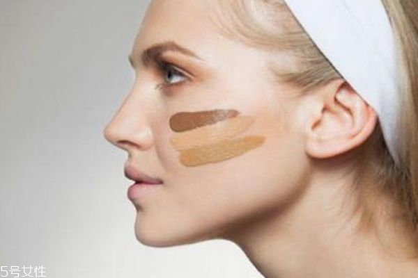 蘭蔻菁純粉底液成分 內含半瓶養(yǎng)膚精華液