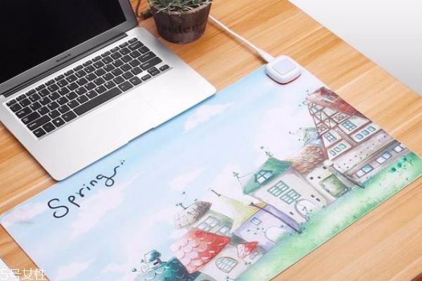 冬天玩電腦手冷怎么辦 冬天玩電腦手冷怎么辦