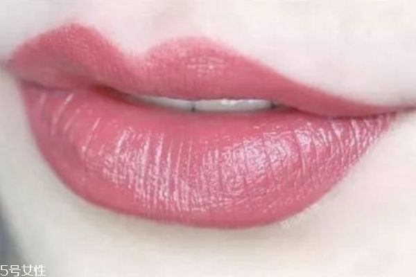 皮膚比較黃涂什么口紅 皮膚暗黃推薦幾款口紅 皮膚比較黃涂什么口紅 皮膚暗黃推薦幾款口紅