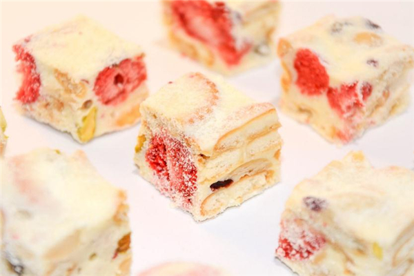 雪花酥可以用嬰兒奶粉嗎 雪花酥用什么奶粉好 雪花酥可以用嬰兒奶粉嗎 雪花酥用什么奶粉好