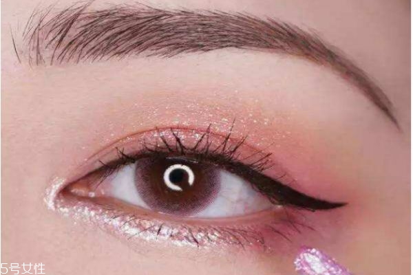 櫻花妝怎么畫 最流行的櫻花妝容 櫻花妝怎么畫 最流行的櫻花妝容