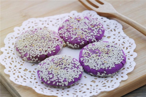 紫薯餅可以用烤箱烤嗎 健康小甜點(diǎn) 紫薯餅可以用烤箱烤嗎 健康小甜點(diǎn)