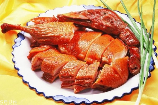 孕婦能吃鴨肉嗎 孕婦吃鴨的注意事項(xiàng) 孕婦能吃鴨肉嗎 孕婦吃鴨的注意事項(xiàng)