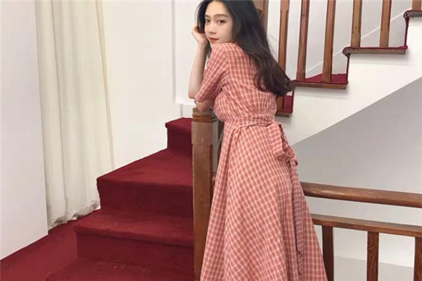 春游穿什么裙子好看 浪漫整個季節(jié) 春游穿什么裙子好看 浪漫整個季節(jié)