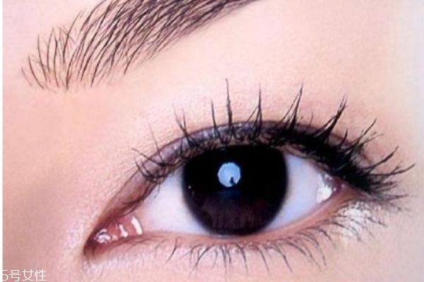 紋眼線好不好？內(nèi)眼線會傷害眼睛嗎？