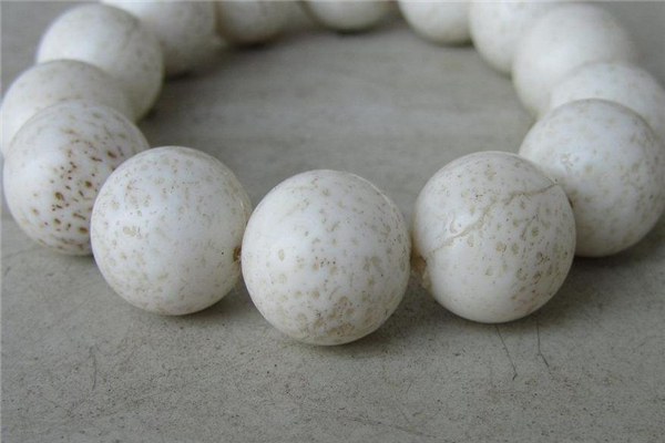 白珊瑚手串多少錢(qián) 貌美小飾品