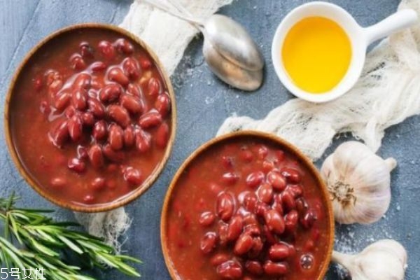 紅豆薏仁水有什么功效 煮紅豆薏仁要注意 紅豆薏仁水有什么功效 煮紅豆薏仁要注意