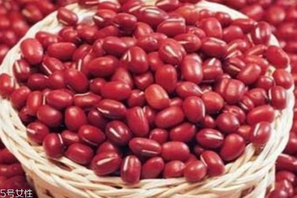 紅豆薏仁水有什么功效 煮紅豆薏仁要注意 紅豆薏仁水有什么功效 煮紅豆薏仁要注意