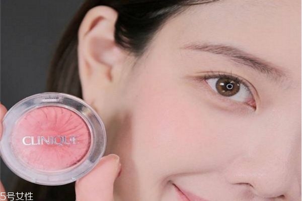 櫻花妝怎么畫 最流行的櫻花妝容 櫻花妝怎么畫 最流行的櫻花妝容