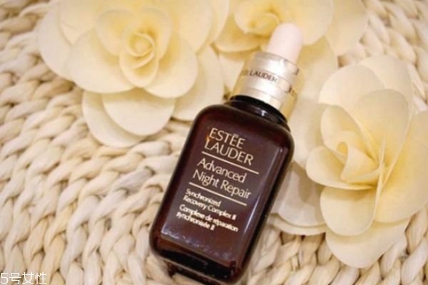 小棕瓶精華保質(zhì)期是多久 小棕瓶精華液使用步驟 小棕瓶精華保質(zhì)期是多久 小棕瓶精華液使用步驟