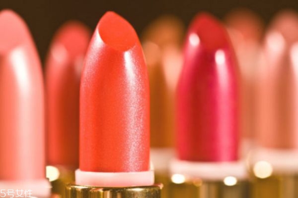 珊瑚紅適合什么膚色 珊瑚紅適合什么年齡 珊瑚紅適合什么膚色 珊瑚紅適合什么年齡