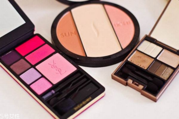 皮膚黃用什么眼影 皮膚暗黃適合什么眼影 皮膚黃用什么眼影 皮膚暗黃適合什么眼影