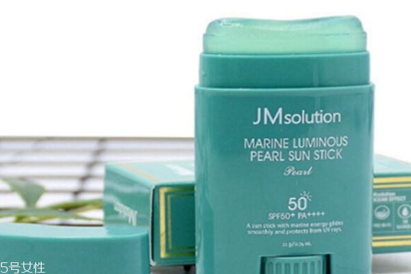 防曬棒和防曬霜的區(qū)別 防曬棒注意事項(xiàng) 防曬棒和防曬霜的區(qū)別 防曬棒注意事項(xiàng)
