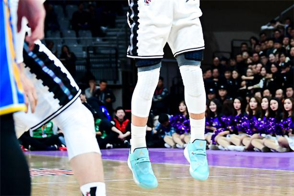 aj33 se郭艾倫配色測(cè)評(píng) aj33se郭艾倫配置細(xì)節(jié) aj33 se郭艾倫配色測(cè)評(píng) aj33se郭艾倫配置細(xì)節(jié)