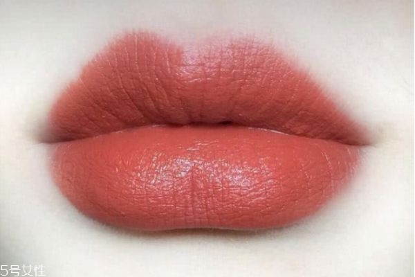 高中生用哪種口紅好 一百元內(nèi)有哪些好看的口紅 高中生用哪種口紅好 一百元內(nèi)有哪些好看的口紅