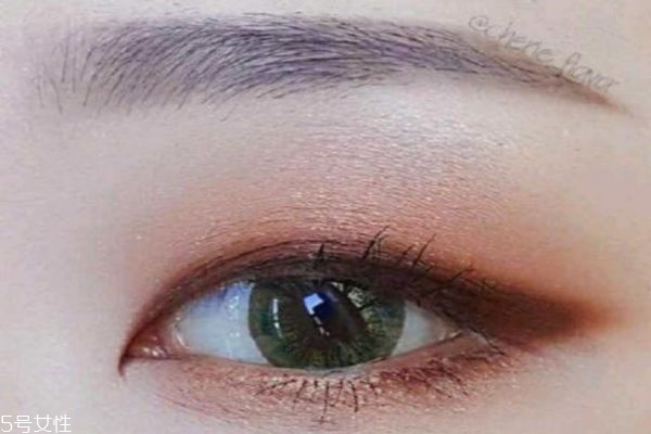 單眼皮用什么顏色眼影 適合單眼皮的眼影 單眼皮用什么顏色眼影 適合單眼皮的眼影