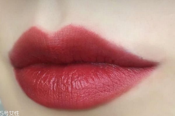 高中生用哪種口紅好 一百元內(nèi)有哪些好看的口紅 高中生用哪種口紅好 一百元內(nèi)有哪些好看的口紅