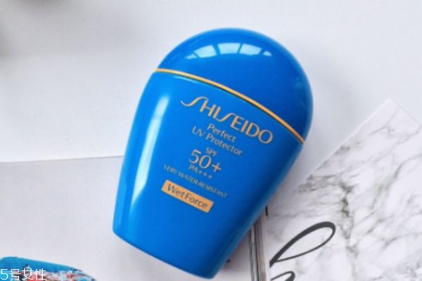 資生堂藍胖子多少錢 超好用的物理防曬 資生堂藍胖子多少錢 超好用的物理防曬