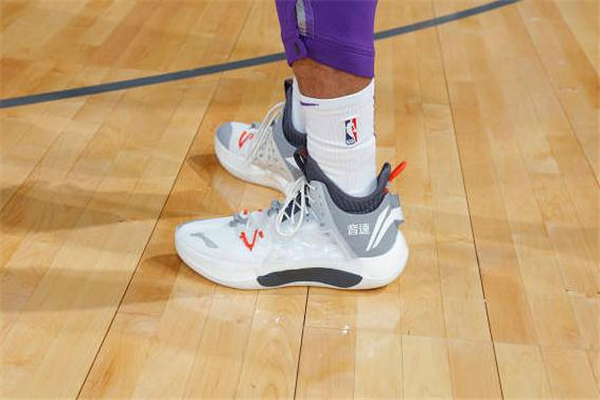 李寧音速7適合什么位置 靈活型球員首選 李寧音速7適合什么位置 靈活型球員首選