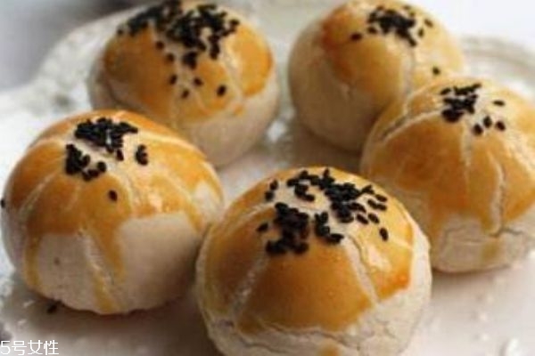 蛋黃酥是雞蛋還是鴨蛋 蛋黃酥的做法 蛋黃酥是雞蛋還是鴨蛋 蛋黃酥的做法