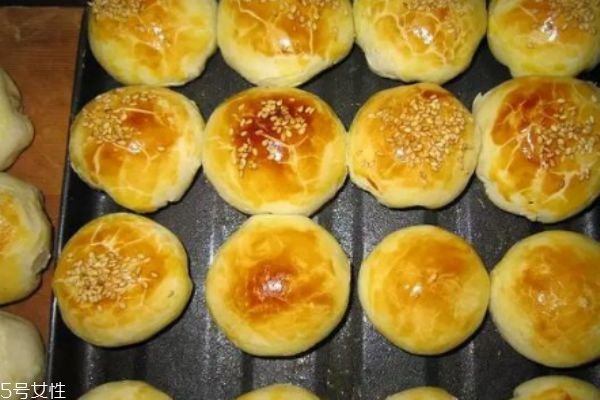 蛋黃酥是哪里的特產(chǎn) 蛋黃酥的營養(yǎng) 蛋黃酥是哪里的特產(chǎn) 蛋黃酥的營養(yǎng)