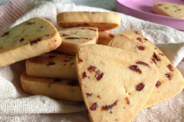 蔓越莓餅干怎么做 黃油的比例很重要 蔓越莓餅干怎么做 黃油的比例很重要