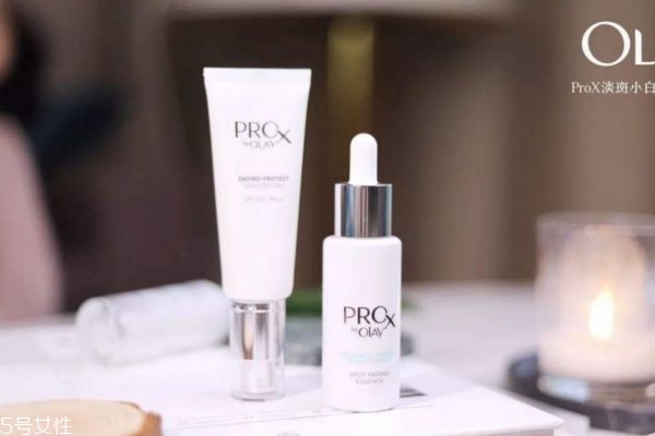 去除黃的護(hù)膚品 去除暗黃提亮膚色效果最好的護(hù)膚品 去除黃的護(hù)膚品 去除暗黃提亮膚色效果最好的護(hù)膚品