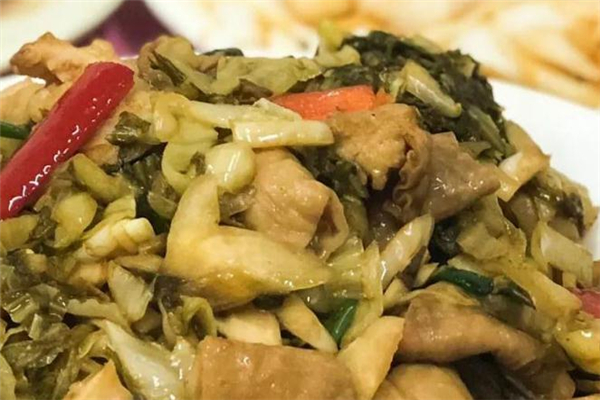 豬大腸炒酸菜的做法 下飯家常菜 豬大腸炒酸菜的做法 下飯家常菜