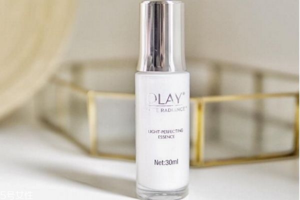 去除黃的護(hù)膚品 去除暗黃提亮膚色效果最好的護(hù)膚品 去除黃的護(hù)膚品 去除暗黃提亮膚色效果最好的護(hù)膚品