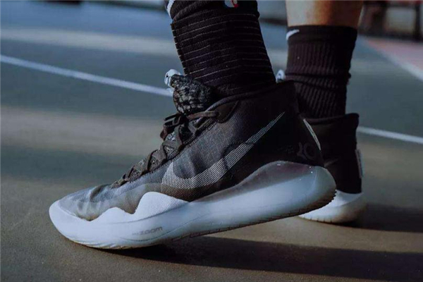 耐克kd12容易崴腳嗎 防側(cè)翻性能評測 耐克kd12容易崴腳嗎 防側(cè)翻性能評測