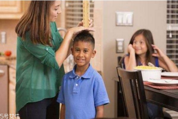 兒童想要長(zhǎng)高這些營養(yǎng)少不了 兒童想要長(zhǎng)高這些營養(yǎng)少不了