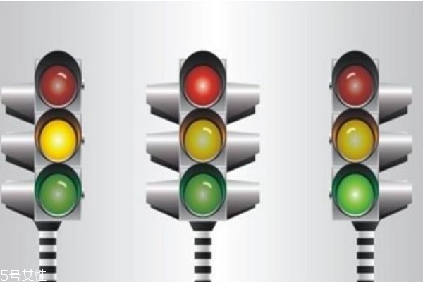 怎樣教育孩子遵守交通規(guī)則 怎樣教育孩子遵守交通規(guī)則