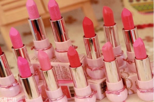 愛麗小屋口紅怎么樣 愛麗小屋那時(shí)花開口紅測評 愛麗小屋口紅怎么樣 愛麗小屋那時(shí)花開口紅測評