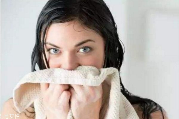 一天該洗幾次臉 日常5大洗臉誤區(qū) 一天該洗幾次臉 日常5大洗臉誤區(qū)