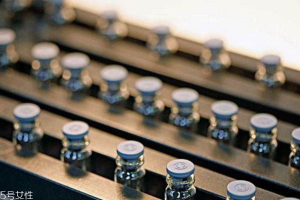 凍干粉用在護(hù)膚哪一步 用凍干粉的護(hù)膚順序 凍干粉用在護(hù)膚哪一步 用凍干粉的護(hù)膚順序