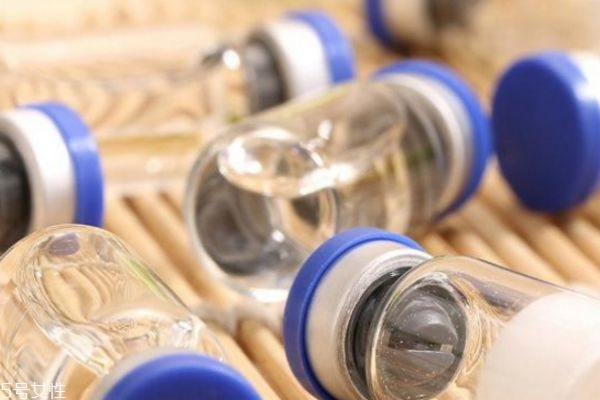 凍干粉用在護(hù)膚哪一步 用凍干粉的護(hù)膚順序 凍干粉用在護(hù)膚哪一步 用凍干粉的護(hù)膚順序