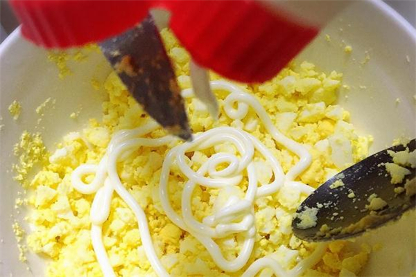 沙拉醬怎么稀釋 沙拉醬調(diào)制方法 沙拉醬怎么稀釋 沙拉醬調(diào)制方法