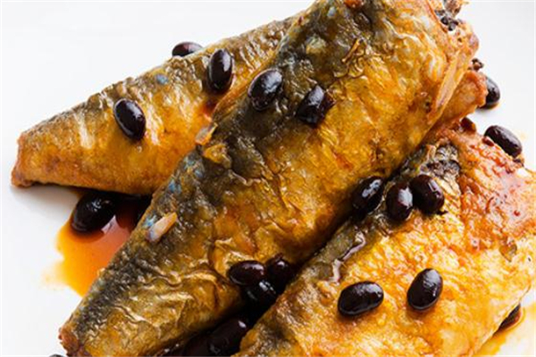 沙丁魚罐頭怎么吃 沙丁魚罐頭的吃法 沙丁魚罐頭怎么吃 沙丁魚罐頭的吃法