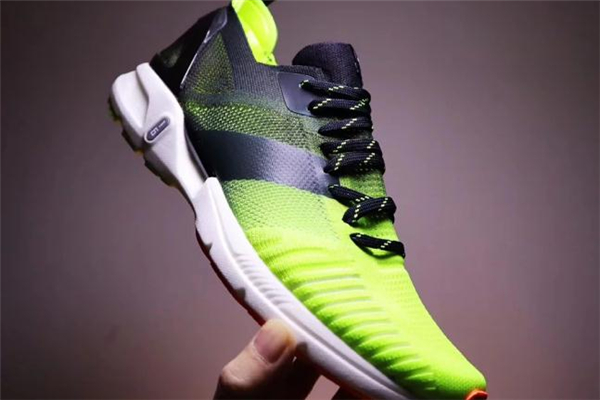 李寧超輕16多少錢 超輕16代跑鞋價格 李寧超輕16多少錢 超輕16代跑鞋價格