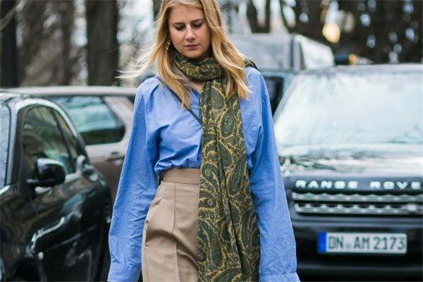 襯衫怎么扎進(jìn)褲子好看 襯衫的時(shí)尚穿法 襯衫怎么扎進(jìn)褲子好看 襯衫的時(shí)尚穿法