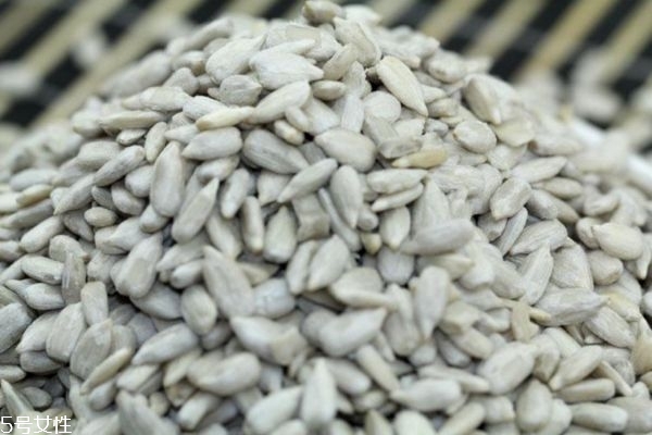 瓜子仁怎么做菜 瓜子仁的家常做法 瓜子仁怎么做菜 瓜子仁的家常做法